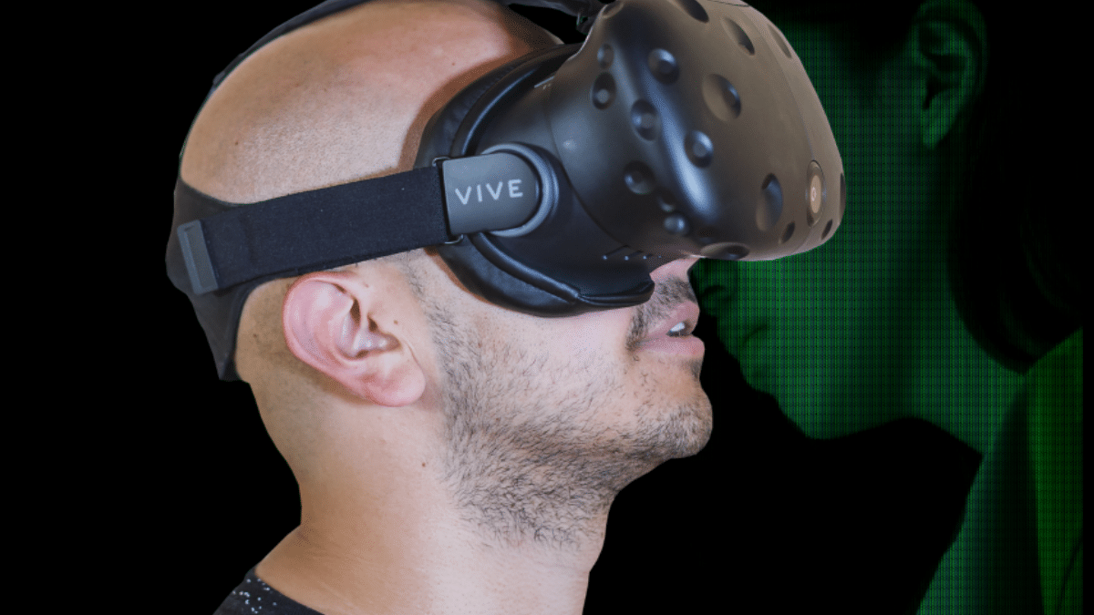 virtual reality kissing